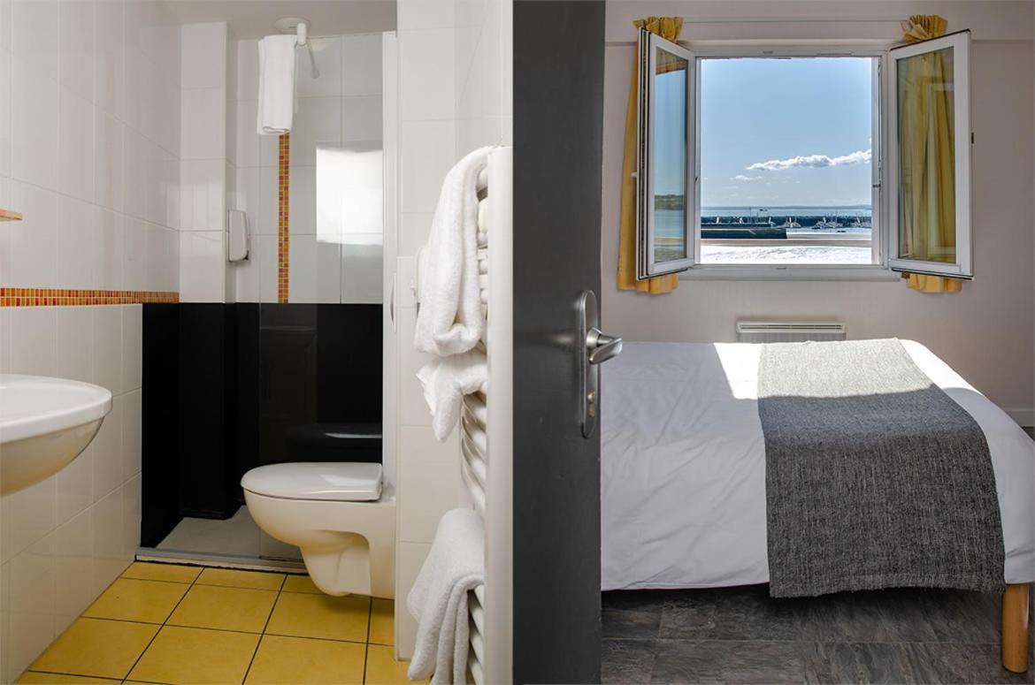 Hotel & Restaurant De La Plage Crozon Exterior photo