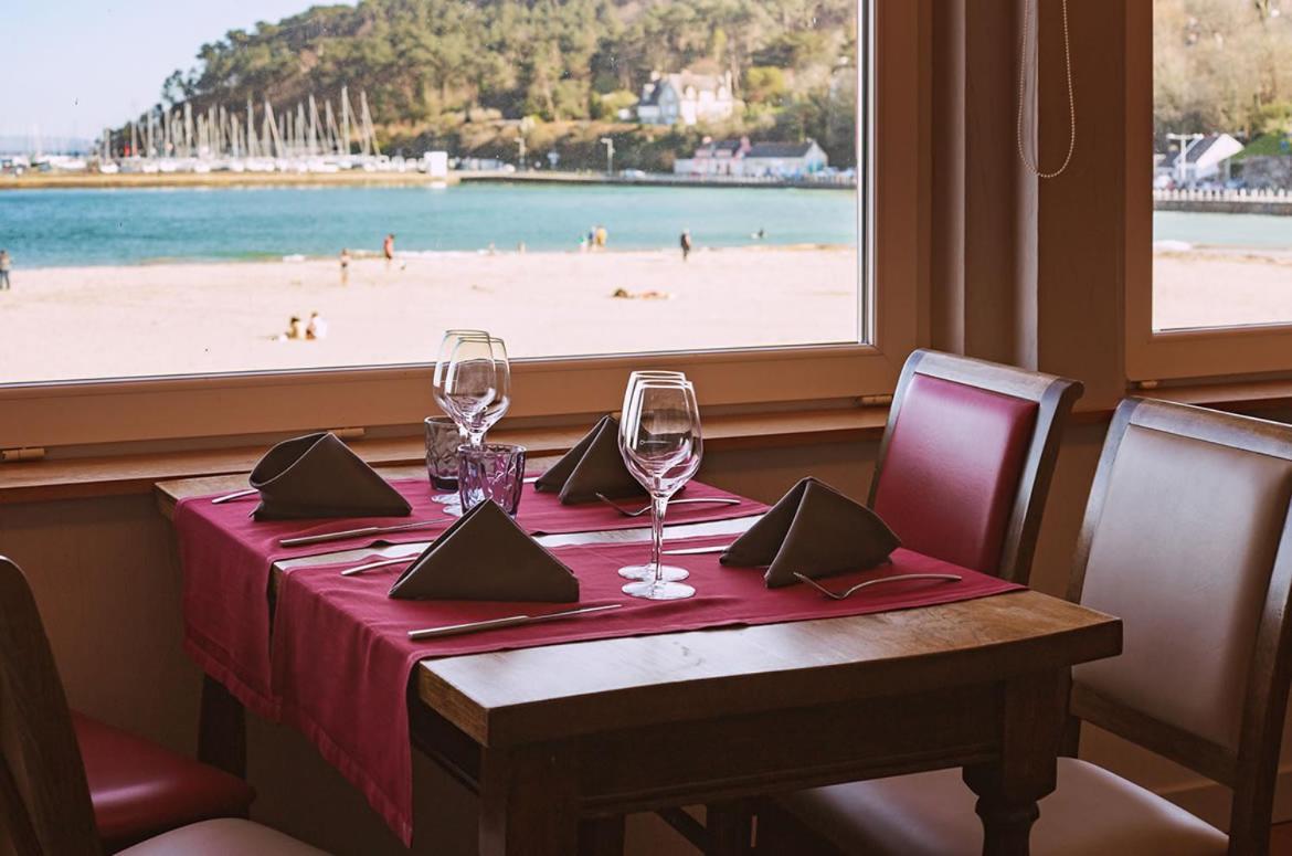 Hotel & Restaurant De La Plage Crozon Exterior photo